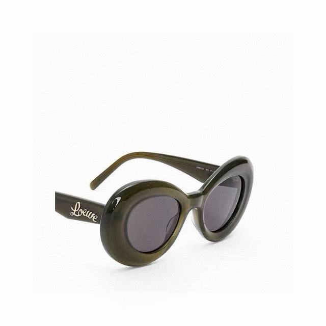 Loewemodel: Lw40112I Size: 46 ports 22-143 DDD