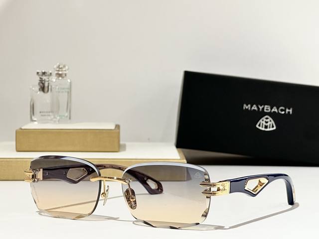 Maybac* Model: Z153 Size: 61 ports 17-145 DDD