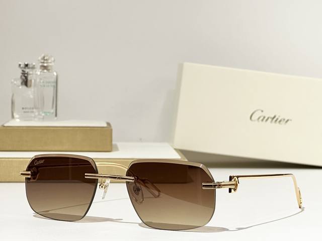 Cartie* Model : Ct0114O Size: 56 ports 17-140 DDD