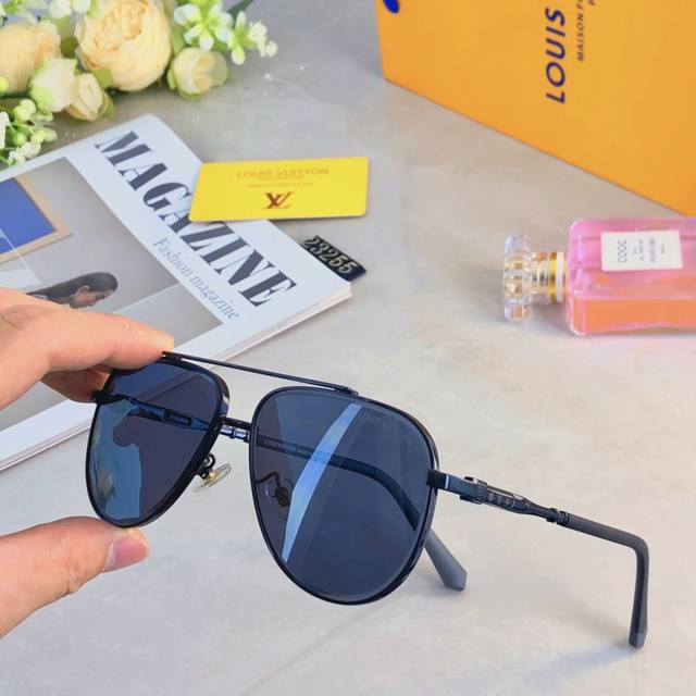 Louis Vuitto*2025 fashion new toad sunglasses retro plain versatile men and wome
