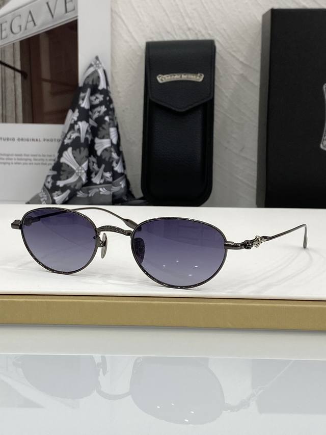 New sunglasses with the ultimate retro style Chrome Heart stylish small frame g