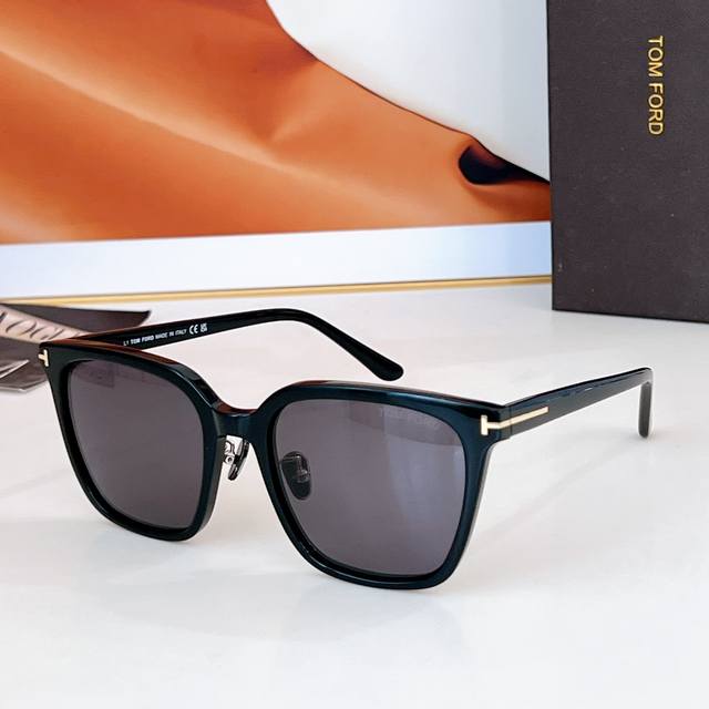 Tom For* Model: Ft1132-K Size: 56 ports 20-145 DDD
