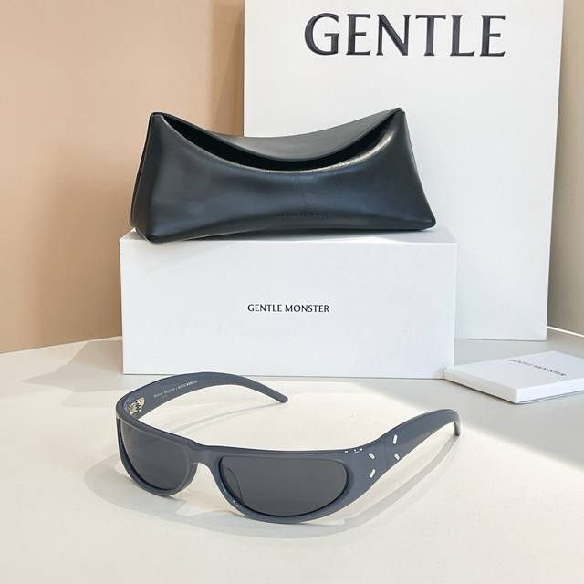 Maison Margielagentle Monstermodel: Mm203Size: 60 mouth 18-130 DDD