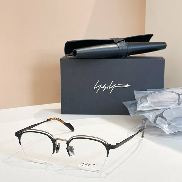 Yohji Yamamoto Model:Yy0089 Size:50 mouth 22-145 high version