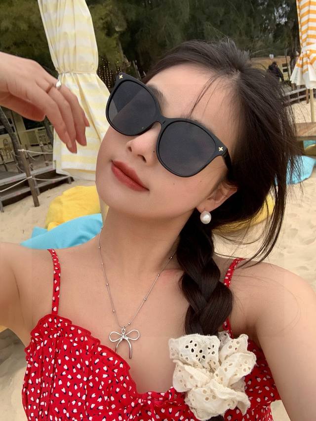 Lv sunglasses fashion official website model same style four-leaf clover exquisi
