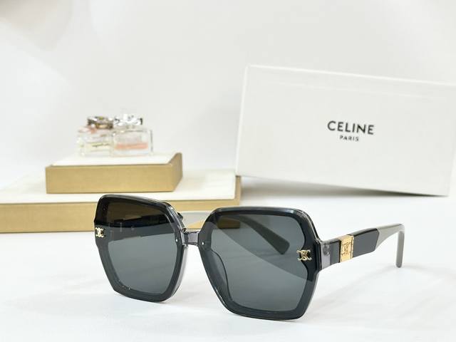 Celine Mod: Cl40252 Size: 63 ports 11-146 DDD