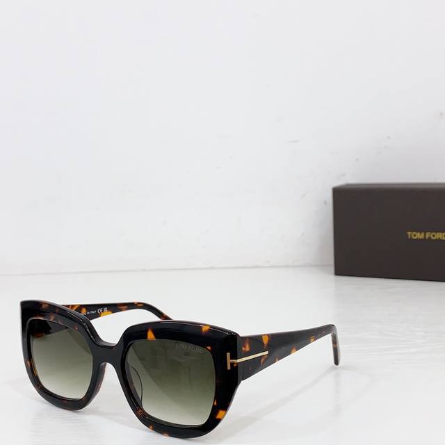 Tom For* Model: Tf1192 Size: 53 ports 19-140 DDD