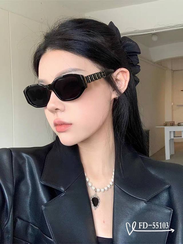 Italian Fendi DDD. Polaroid resin polarized lenses DDD. Tr90 frame is lightweig
