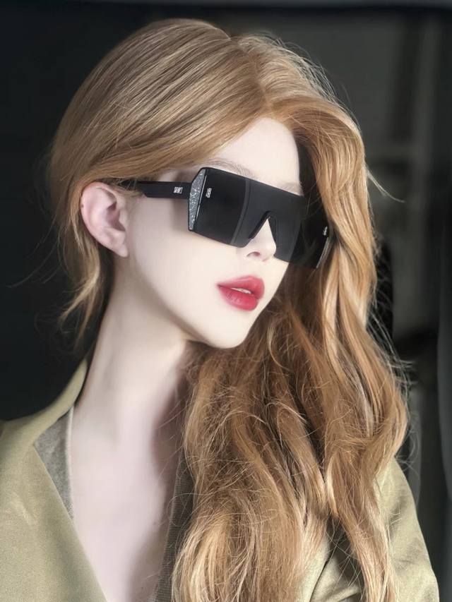 Dio*2025 new square frame Korean style sunglasses fashion sunglasses Xiaohongshu