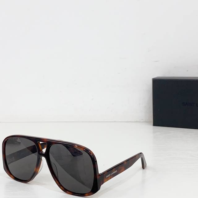 Saint Lauren* Model: Sl 652 Size: 59-14-135 DDD