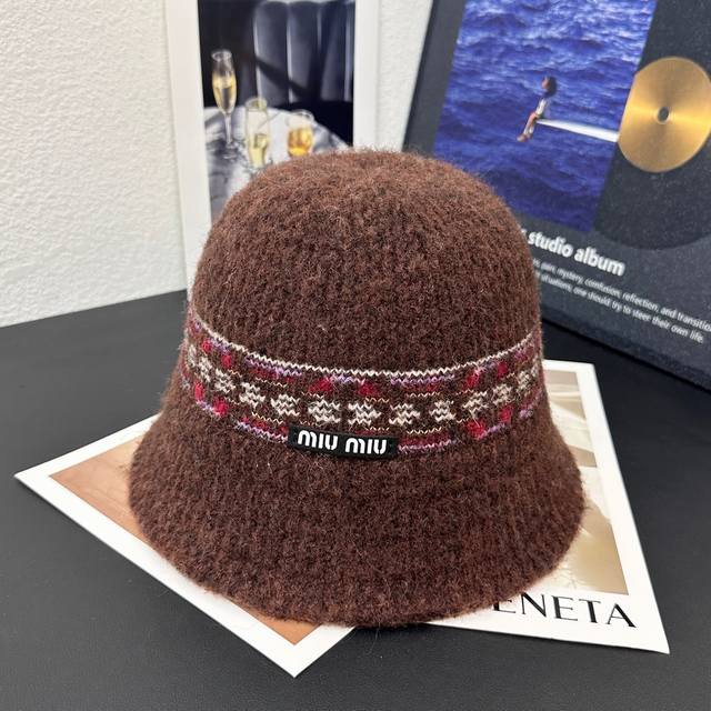 Running volumeMumu wool bucket hatAll-wool bucket hat