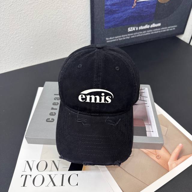 Run VolumeEmis~New washed baseball capSweet and cool baseball cap~A must-have fo