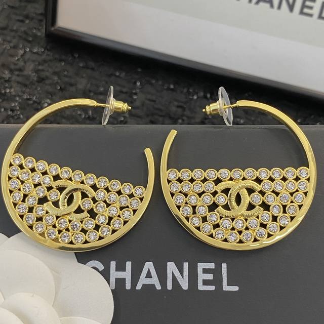 Chanel earrings are hot-selling and are available in Zp, and are also available