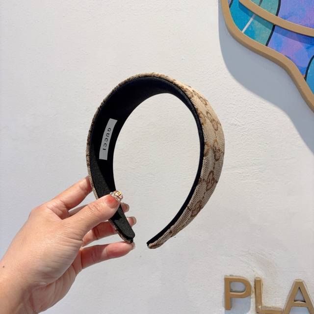 with packaging Gucci high version of the new classic letter wide headband, coun