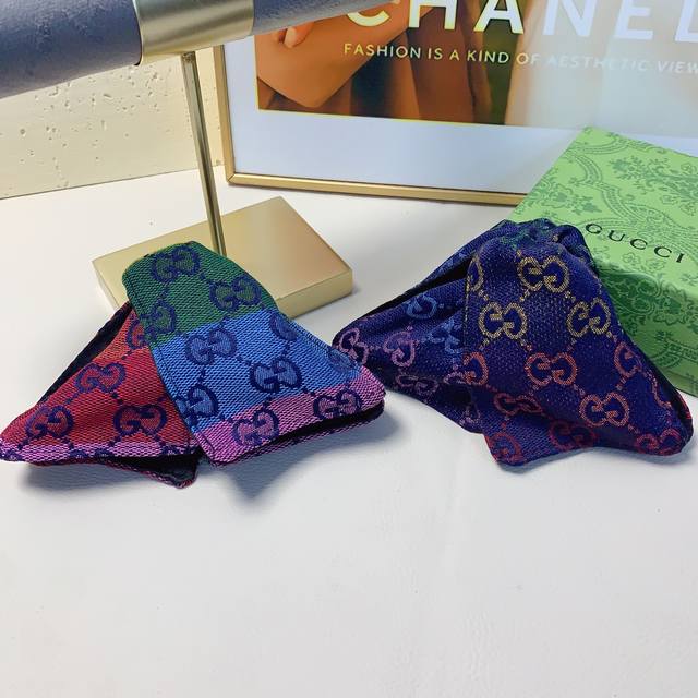 Gucci Gucci Gucci hair clip Colorful triangle hair clip temperament versatile da