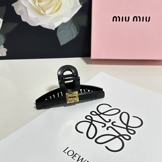 Special counter packaging Miumiu Miu Miu's latest hit is here Vintage retro clip