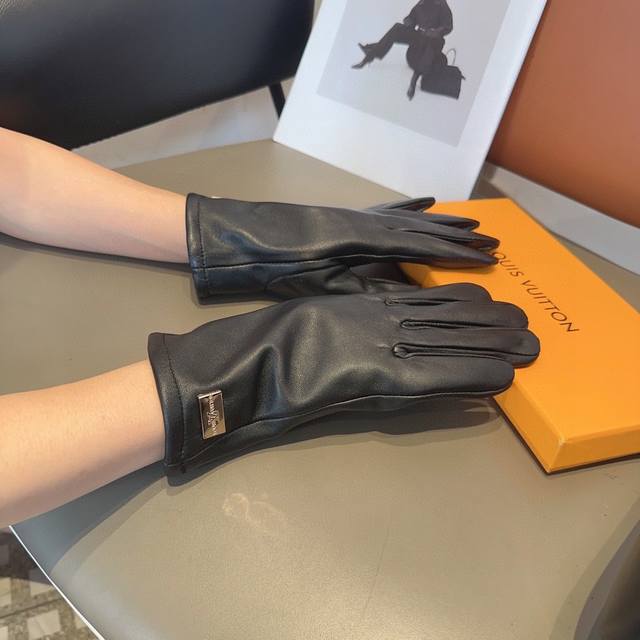 Lv women's sheepskin gloves, fashionable gloves, warm and velvet lining for autu