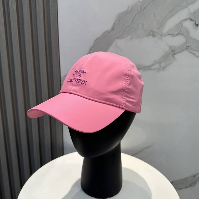 Specially approved Arcteryx Small Bird Hat Arc'teryx embroidered logo curved bri