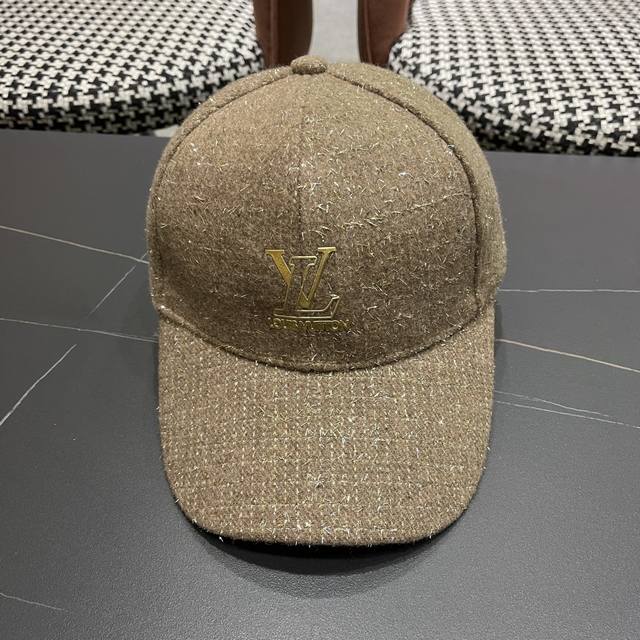 Louis Vuitton Lv 2025 Autumn Baseball Cap Lv New Style is really beautiful. The