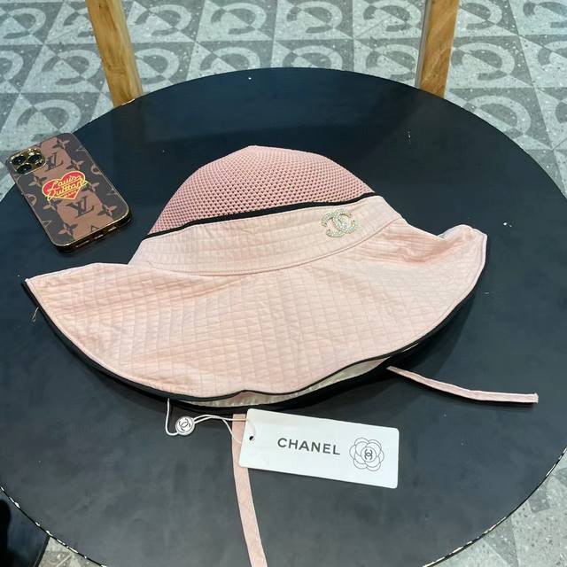 Chanel bucket hat Super face-slimming, and stylish Casual fashion style is super