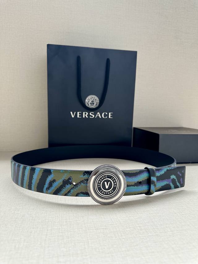 Width 3.8cm Versace belt with a three-dimensional La Medusa double-sided buckle