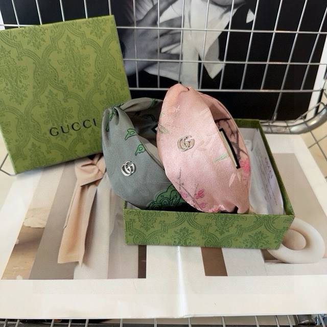 with packaging Gucci Gucci's latest Gg headband, Chinese style fashion trend, s