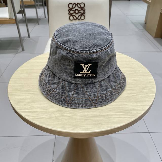 Lv denim bucket hat, head circumference 57cm DDD