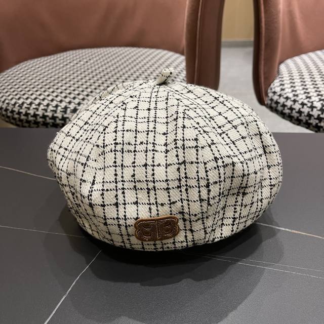 Balenciaga hat women's beret spring and autumn style small Chanel style pumpkin