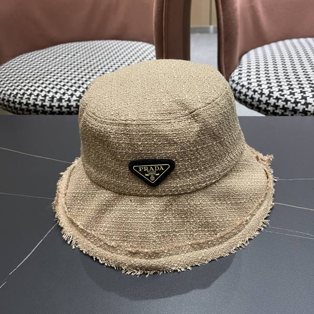 Prada Prada early autumn bucket hat shows the face small sun protection sun basi