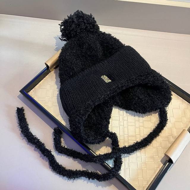 Loewe's new autumn and winter earmuffs, black and khaki DDD