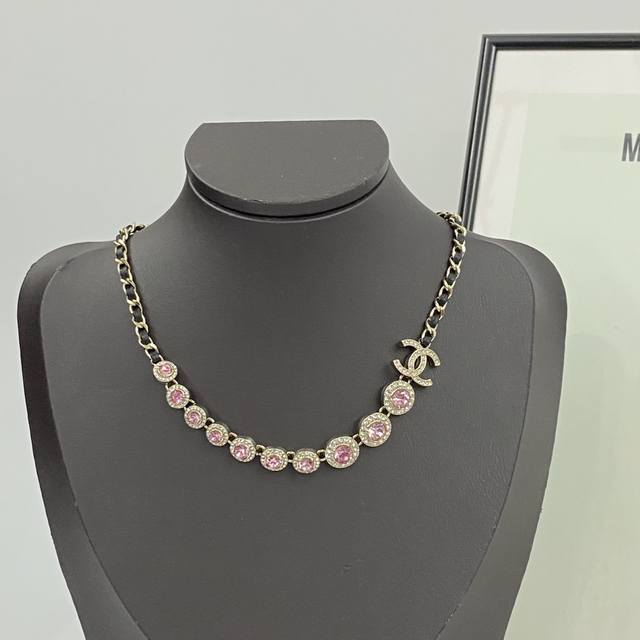 Chanel necklace hot-selling new models Chan 23 pink gemstone leather Choker The