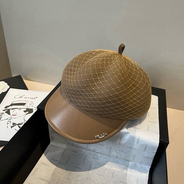Prada new duckbill military cap, 100% wool, head circumference 57cm, adjustable