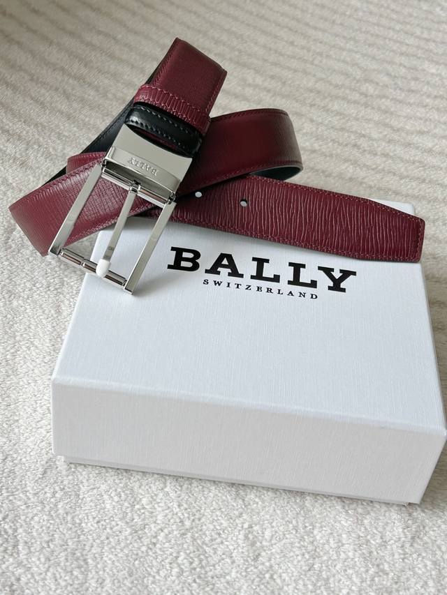 Bally casual business belt is full of texture, with neat metal buckle + delicate