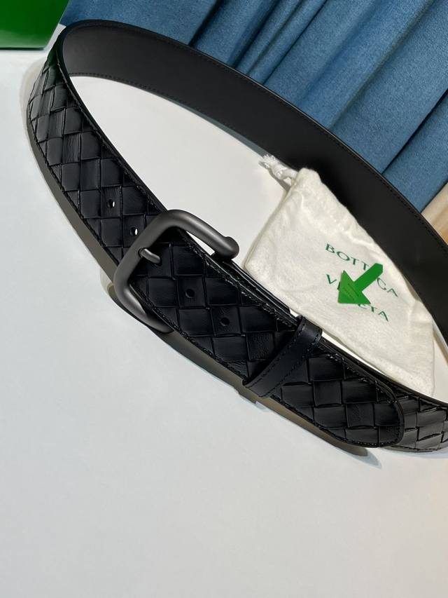 New hand-woven leather belt adds an elegant touch to casual or formal looks, a