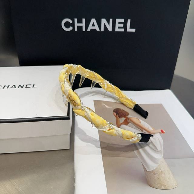 comes with a box Miumiu's new letter headband, a fresh summer series, simple an