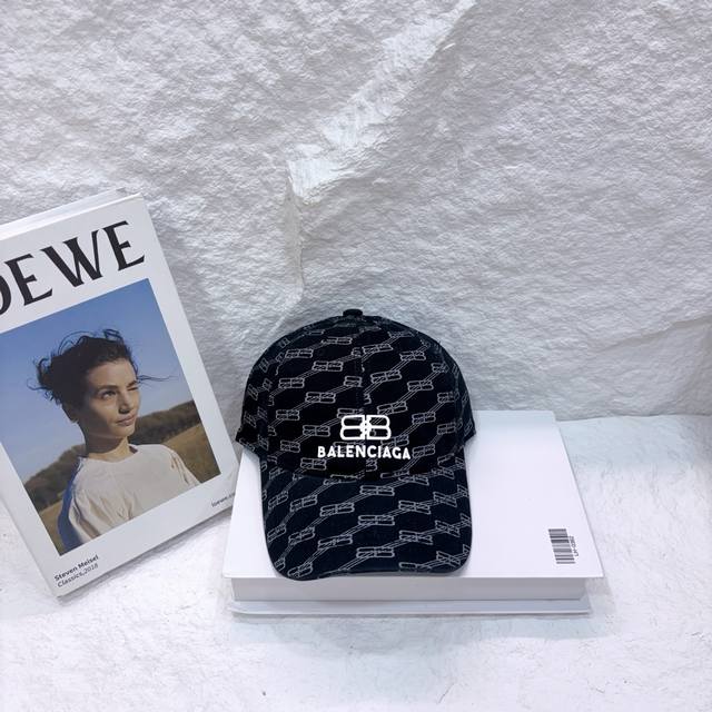 Run VolumeParis ~ New washed baseball capSweet and cool baseball cap ~ a must-ha
