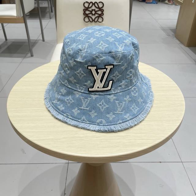 Lv Louis Vuitton bucket hat is light and breathable. Perfect version, exclusive