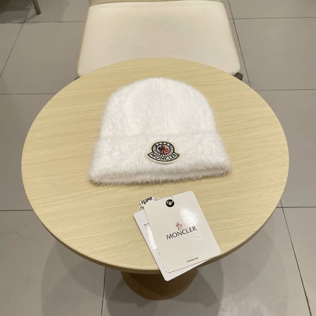 Moncler 2025 Early Autumn and Winter classic knitted hat, original replica. Very