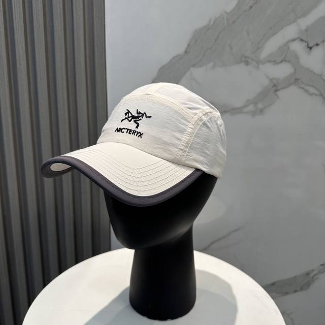 Arc'teryx's new quick-drying simple baseball cap is lightweight and breathable