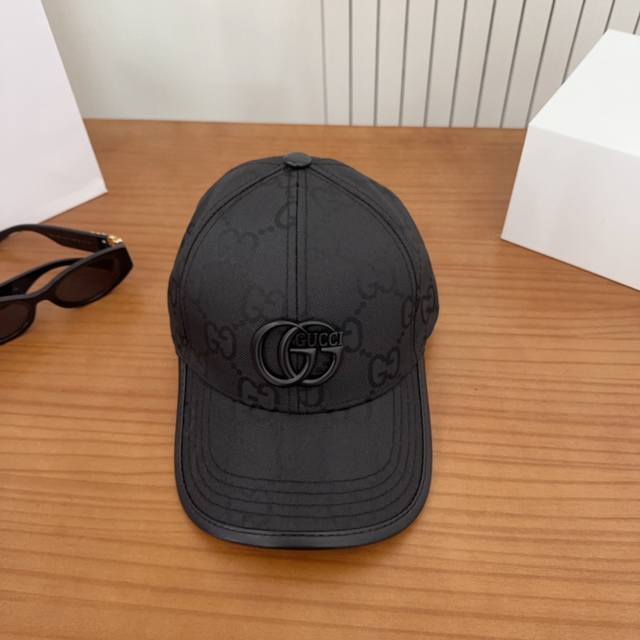 Gucci counter new baseball cap, simple and generous unisex sun hat DDD
