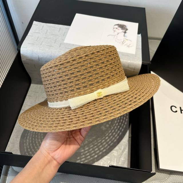 Chanel flat top hat, hollow flat top hat, head circumference 57Cm DDD