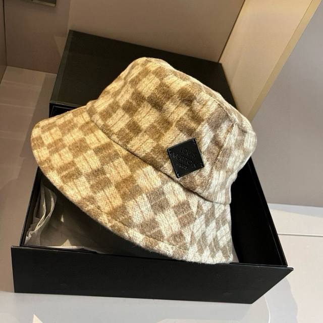 Lv Louis Vuitton checkerboard bucket hat, head circumference 57cm DDD