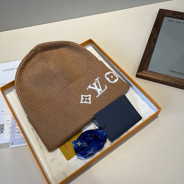 Lv Louis Vuitton counter goods, knitted wool hat, unisex style genuine mold DDD