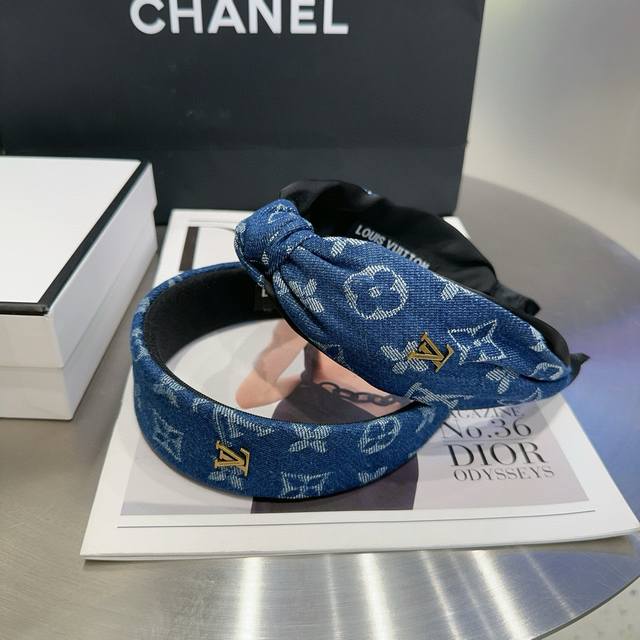 comes with packaging boxLouis Vuitton Louis Vuitton donkey denim headband, clas