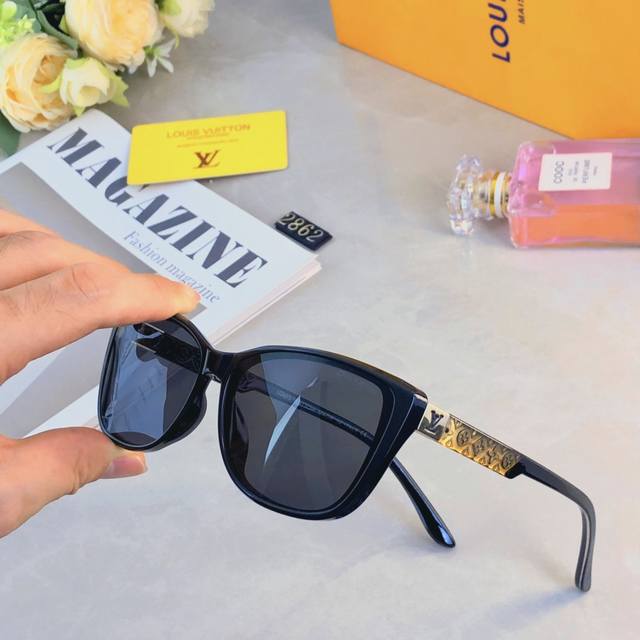 Louisvuitto*Retro large black square high-quality sunglasses for women with roun
