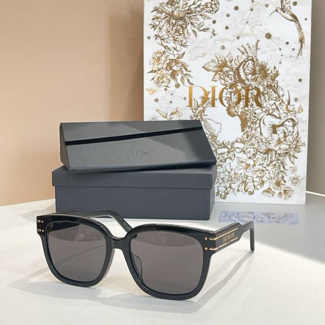 Dio*Model: Dior Signature S7Fsize: 58 ports 18-145 DDD
