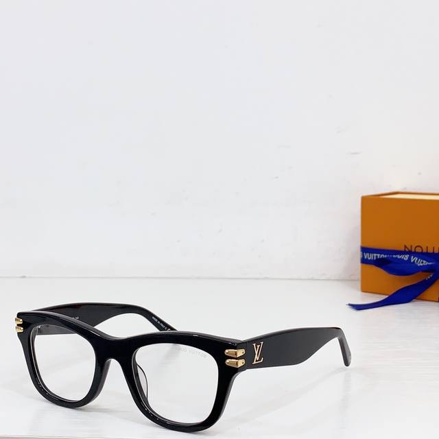 Louis Vuitto*Model: Z2927U Size: 51 ports 13-145 DDD