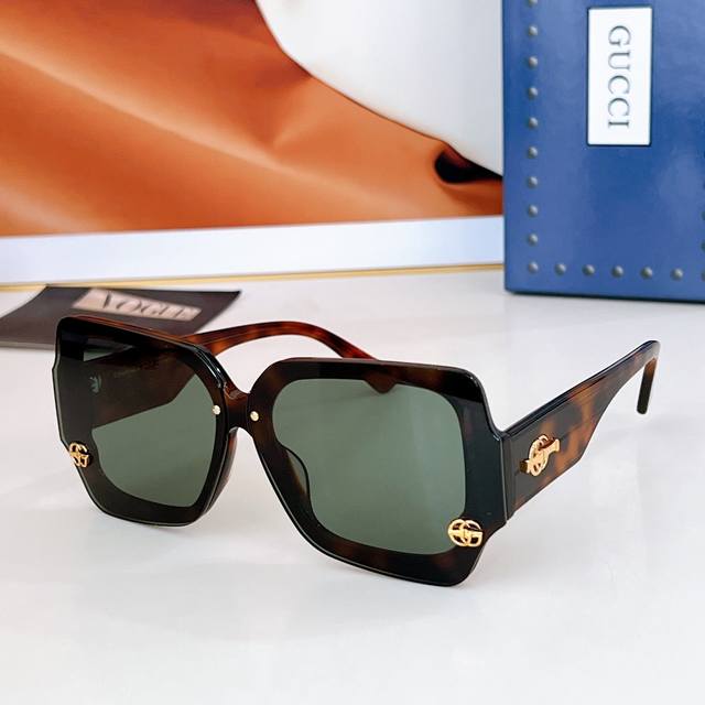 Gucc* Model: Gg1626 Size: 55 ports 17-145 DDD