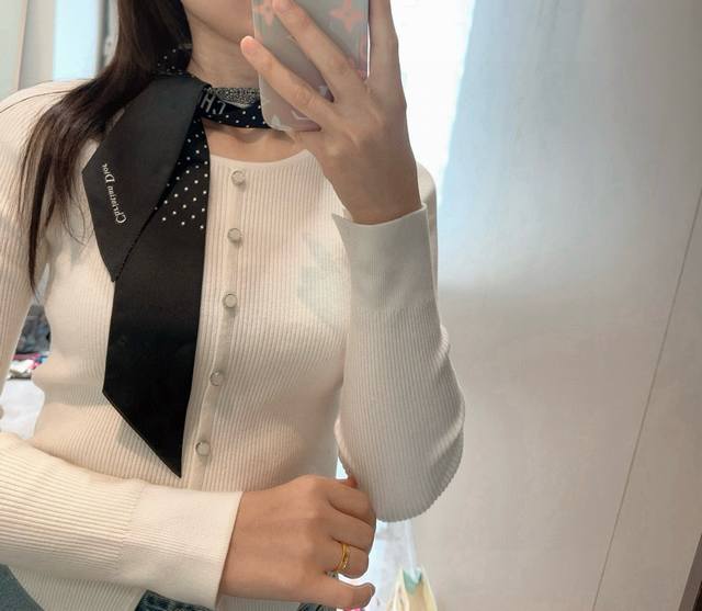 Dior Twilly scarf, Miss DDD. This classic style features a slender shape with po