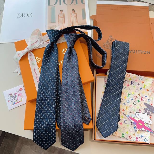 Special Lv monogram tie, Louis Vuitton classic tie monogram jacquard design, a m